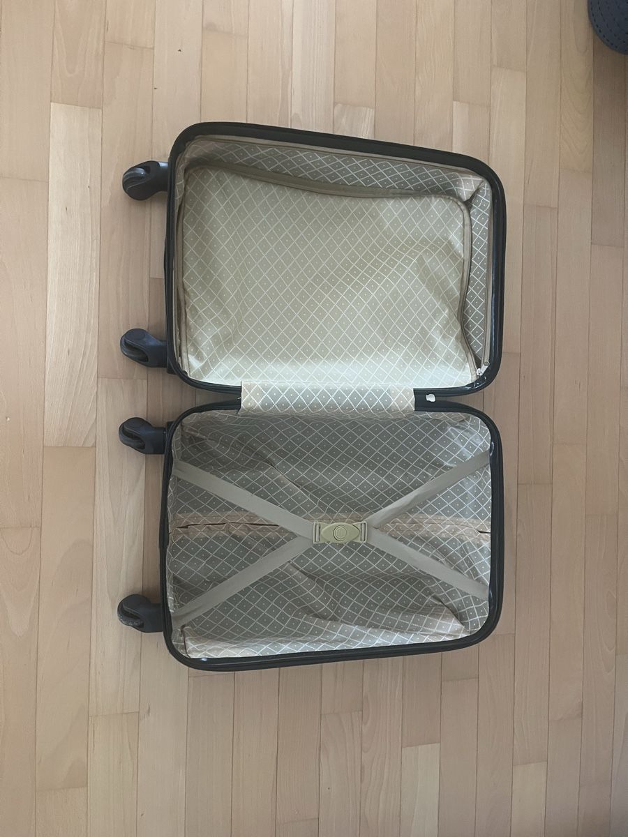 Altro in Aeronautica: kleiner Rollkoffer – Usato da Stans venduto da Schneemann09 2