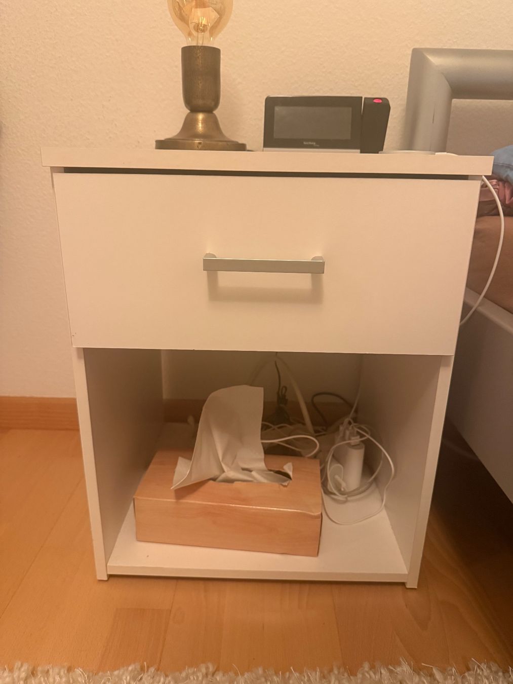 Comodini: Nachttisch aus Holz – Usato da Windisch venduto da alinaK17