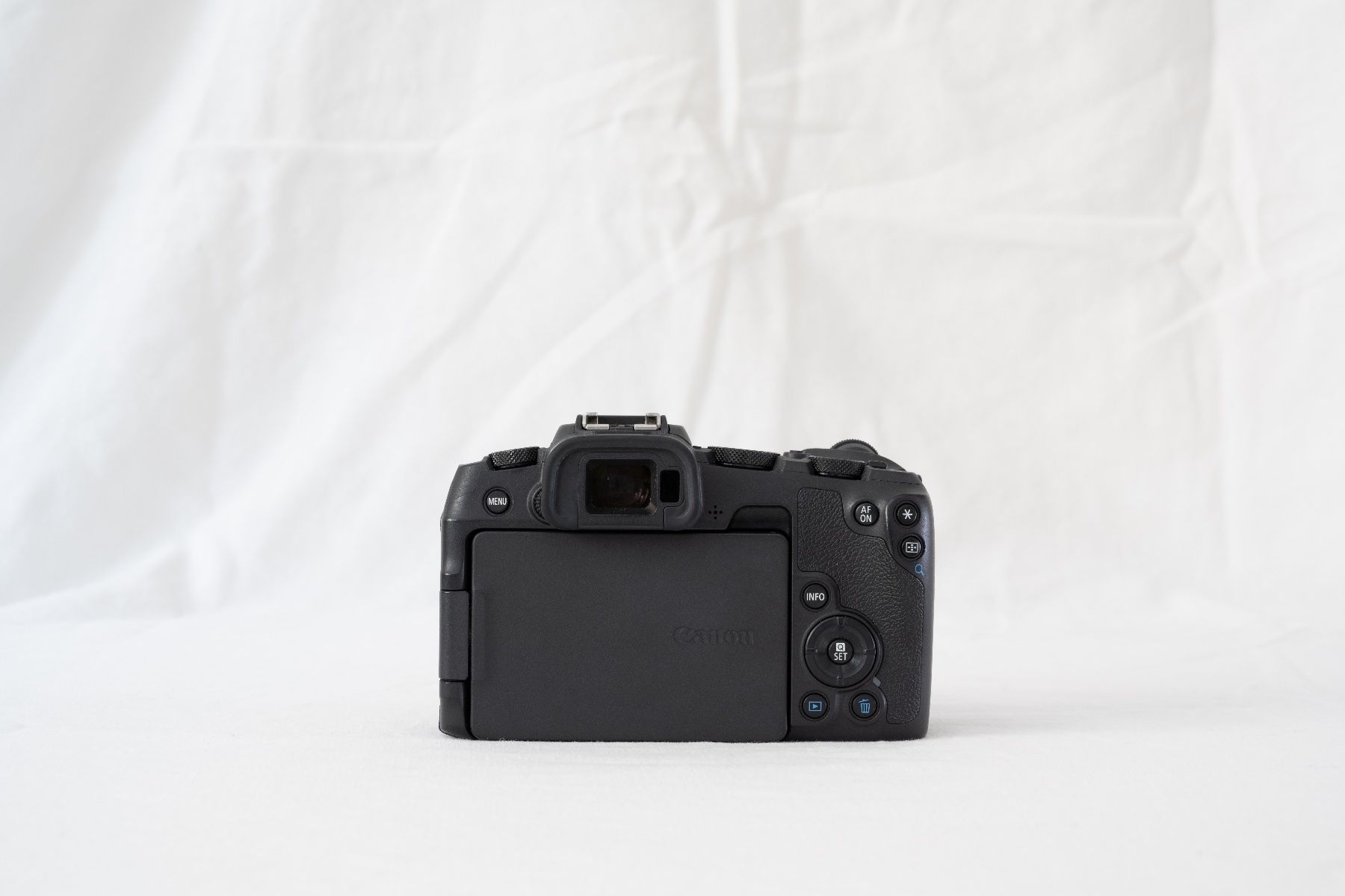 Canon Fotocamera: Canon EOS RP – Usato da Zürich venduto da nadiachrist 3
