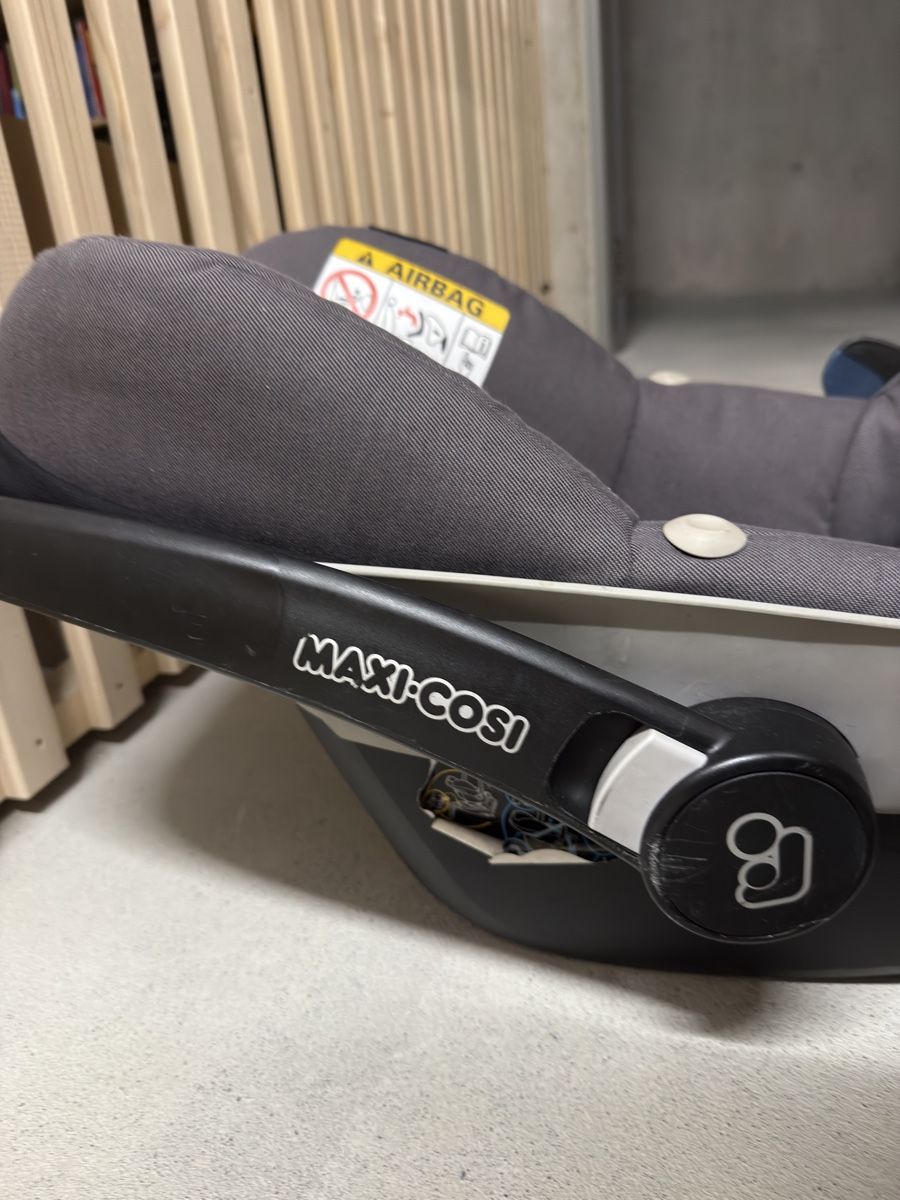 Maxi-Cosi Auto-Kindersitze: Maxi-Cosi Babyschale grau – Gebraucht aus Zürich von ginanue 1