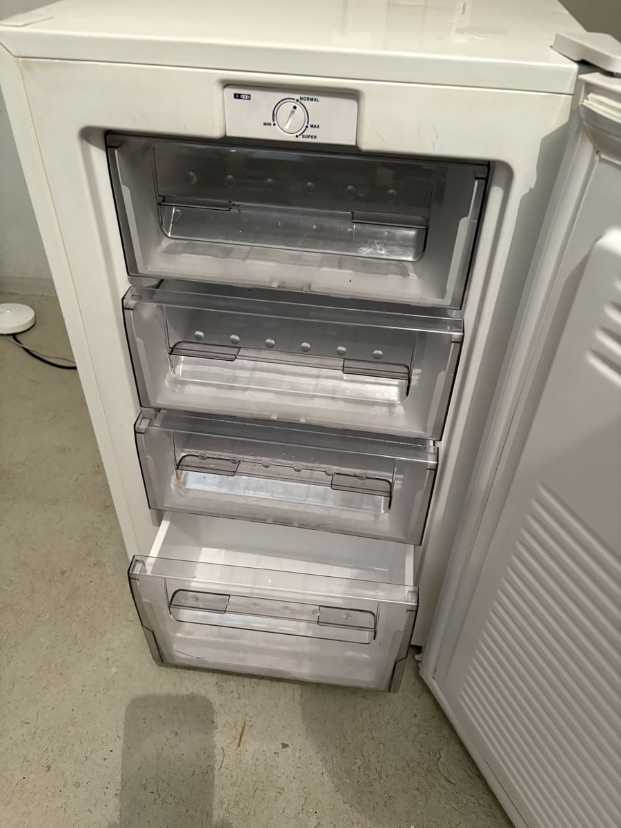 Congélateurs: Gefrierschrank Rotel (82 L) – D'occasion à Hochfelden par km_52 3