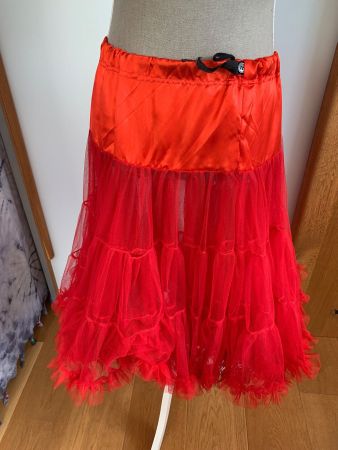 Knallroter Petticoat/Tüllrock Taille individuell verstellbar