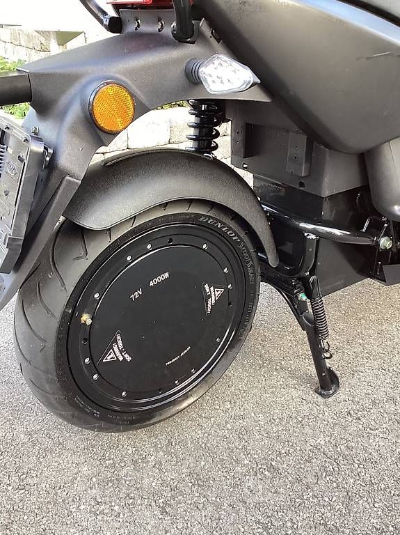 Voiturettes électriques: Roller Vengo V100   E-Roller – D'occasion à Rain par yamaha19
