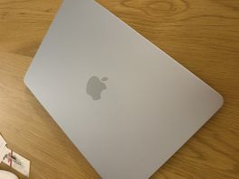 MacBook Air 13 Zoll M4 16GB 512GB SSD Neu