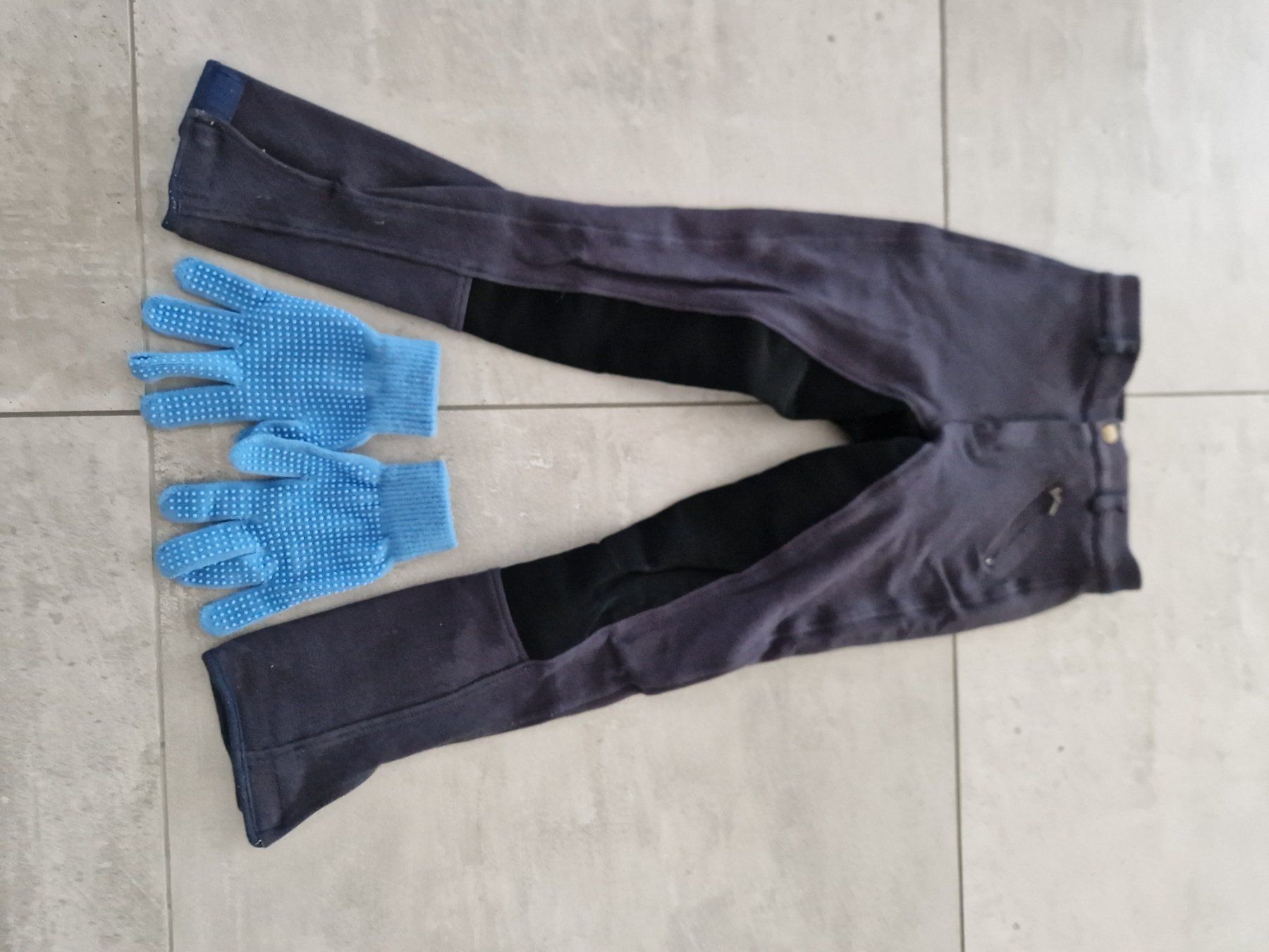 Pantaloni: Kinder Reithose Grösse 140 inkl. Handschuhe – Usato da Dagmersellen venduto da ejord 1