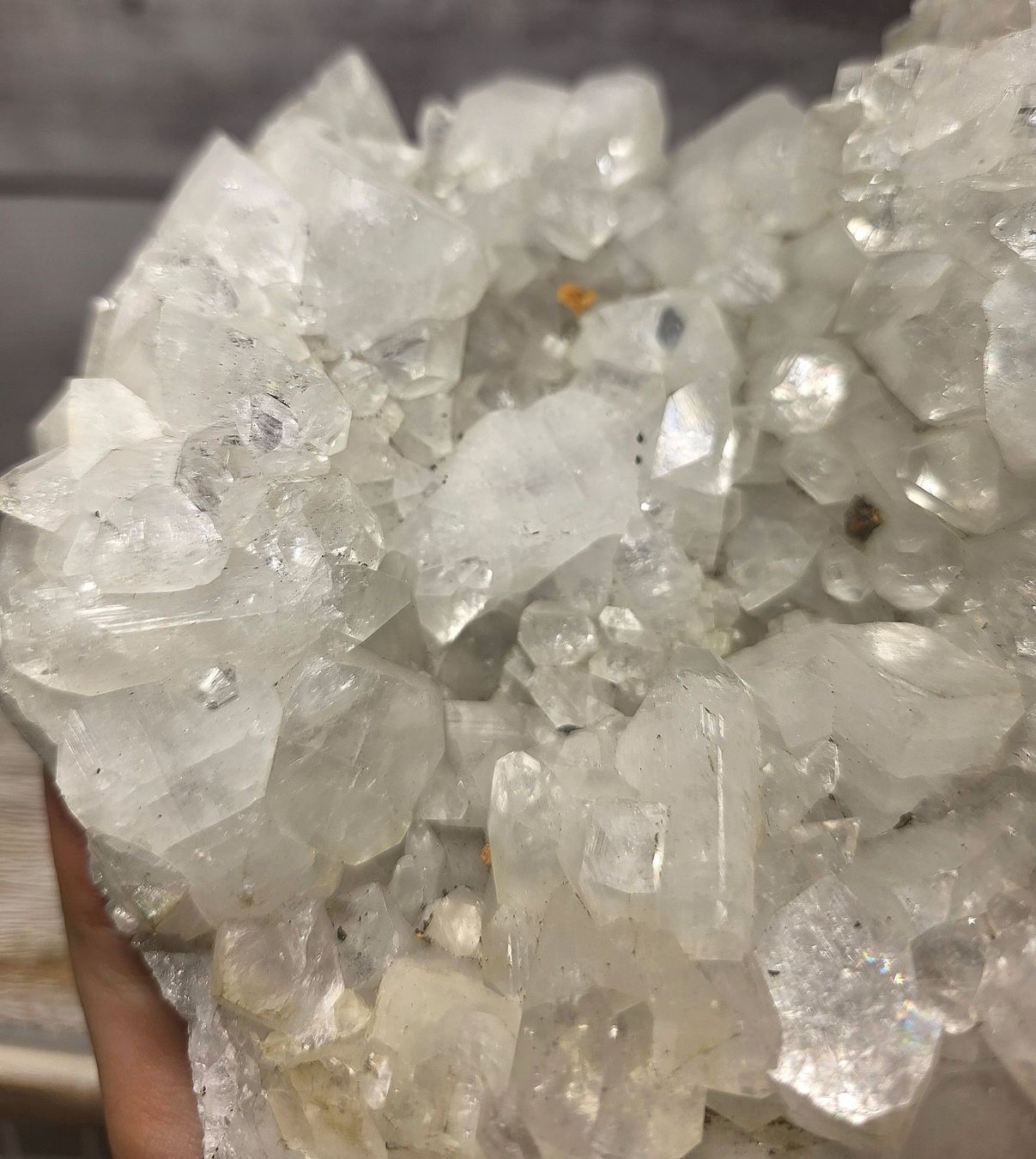 Minerali & Pietre curative: Apophyllit Stufe 1.7kg – Nuovo e nell'imballaggio originale da Matzingen venduto da Shay_Crystalz 2
