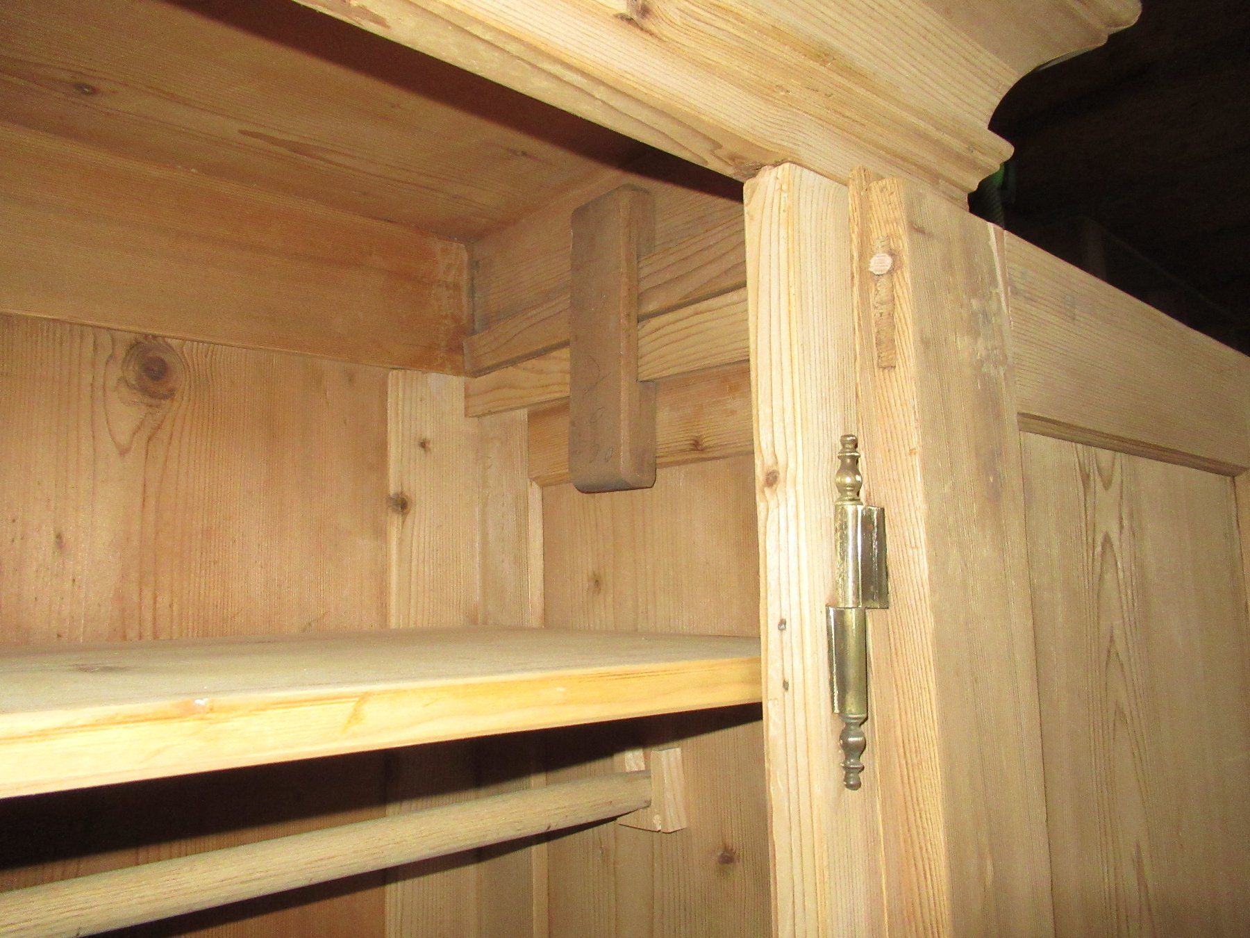 Armadi: Zweitüriger Schrank (Tanne/190) – Usato da Berg SG venduto da Pizza58 2