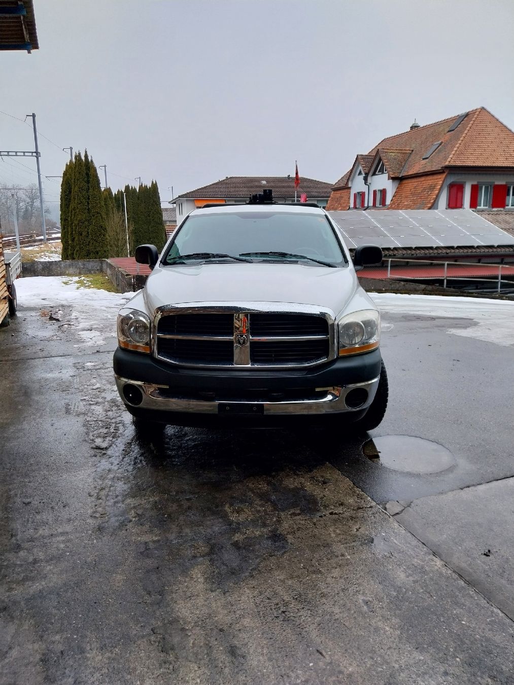 Dodge Autos: Dodge Ram 1500 ST 4x4 mit Ladekran – Gebraucht aus Ochlenberg von Antamo