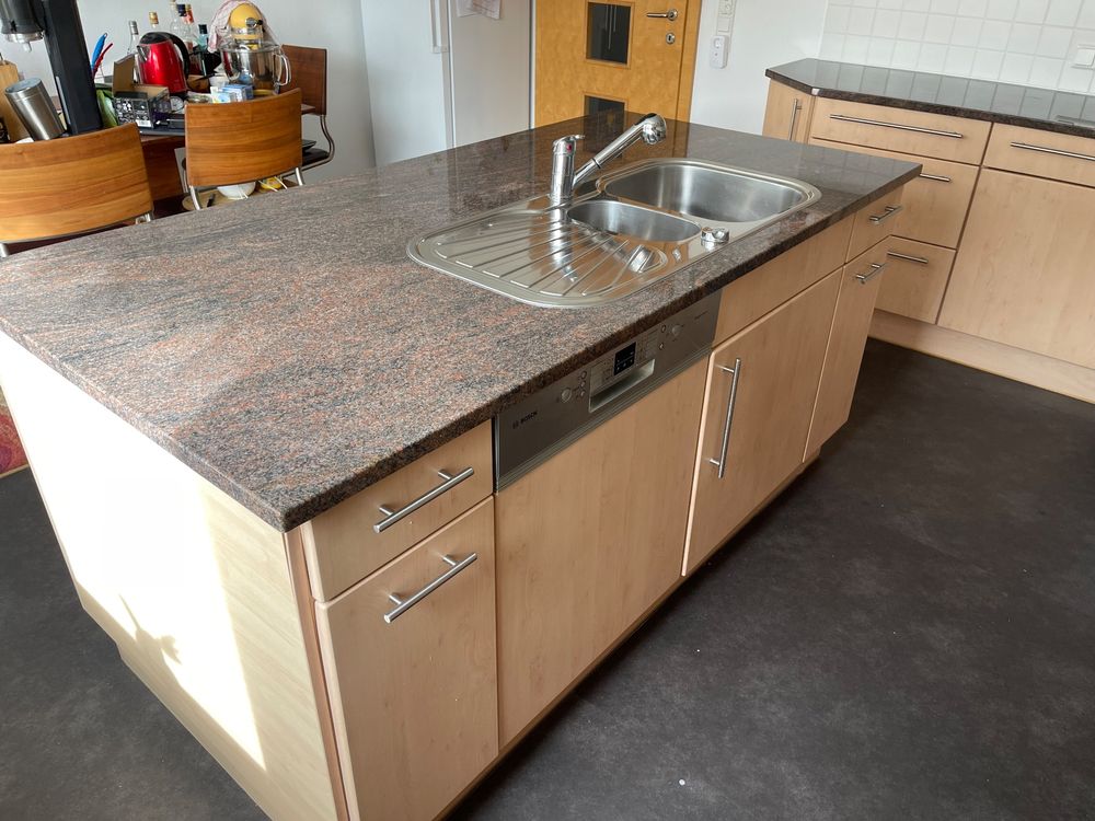 Gebrauchte Küche mit Kochinsel Kaufen auf Ricardo