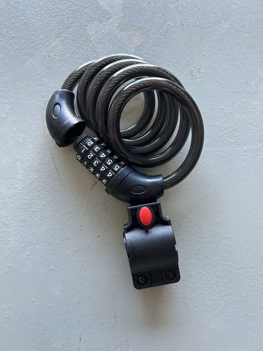 Cadenas: Velo und Scooterschloss – D'occasion à Oberwil-Lieli par dan-1987
