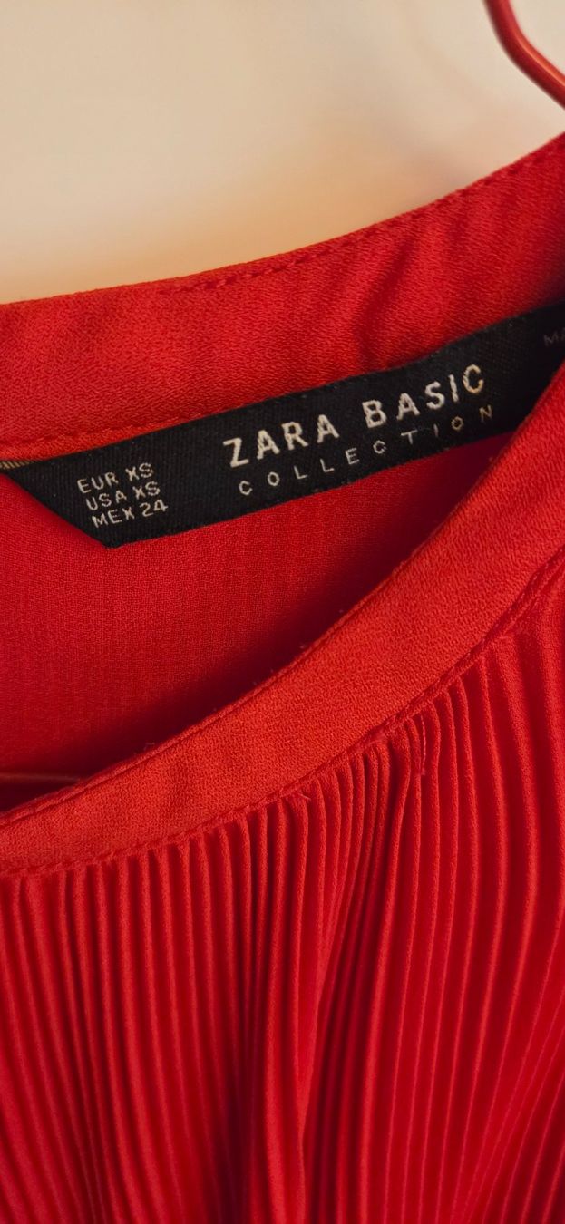 Zara Vestiti: Zara - Rotes Plissee Kleid – Usato da Zürich venduto da Nala2811 3