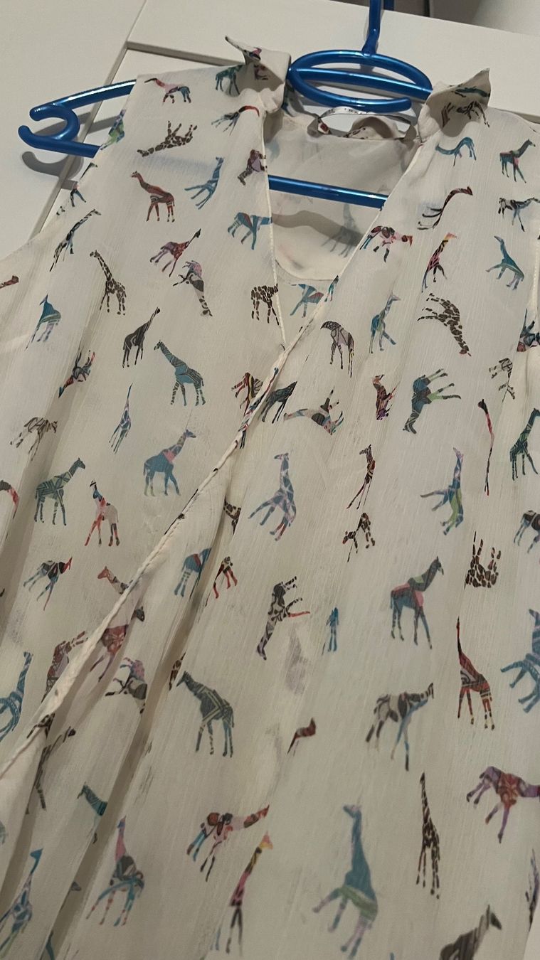 Zara Camicette: • Zara Bluse mit Giraffenmuster • – Usato da Basel venduto da mendoza13 1