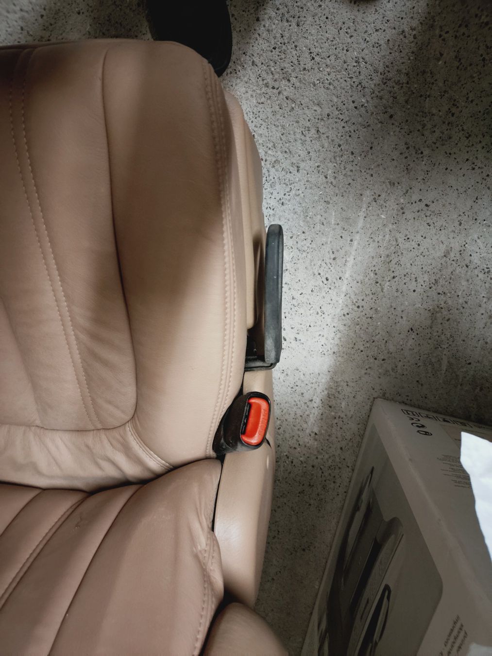Chrysler Accessori per altri veicoli: Chrysler Voyager  Ledersitz einzeln – Usato da Nürensdorf venduto da Luigibbb 2