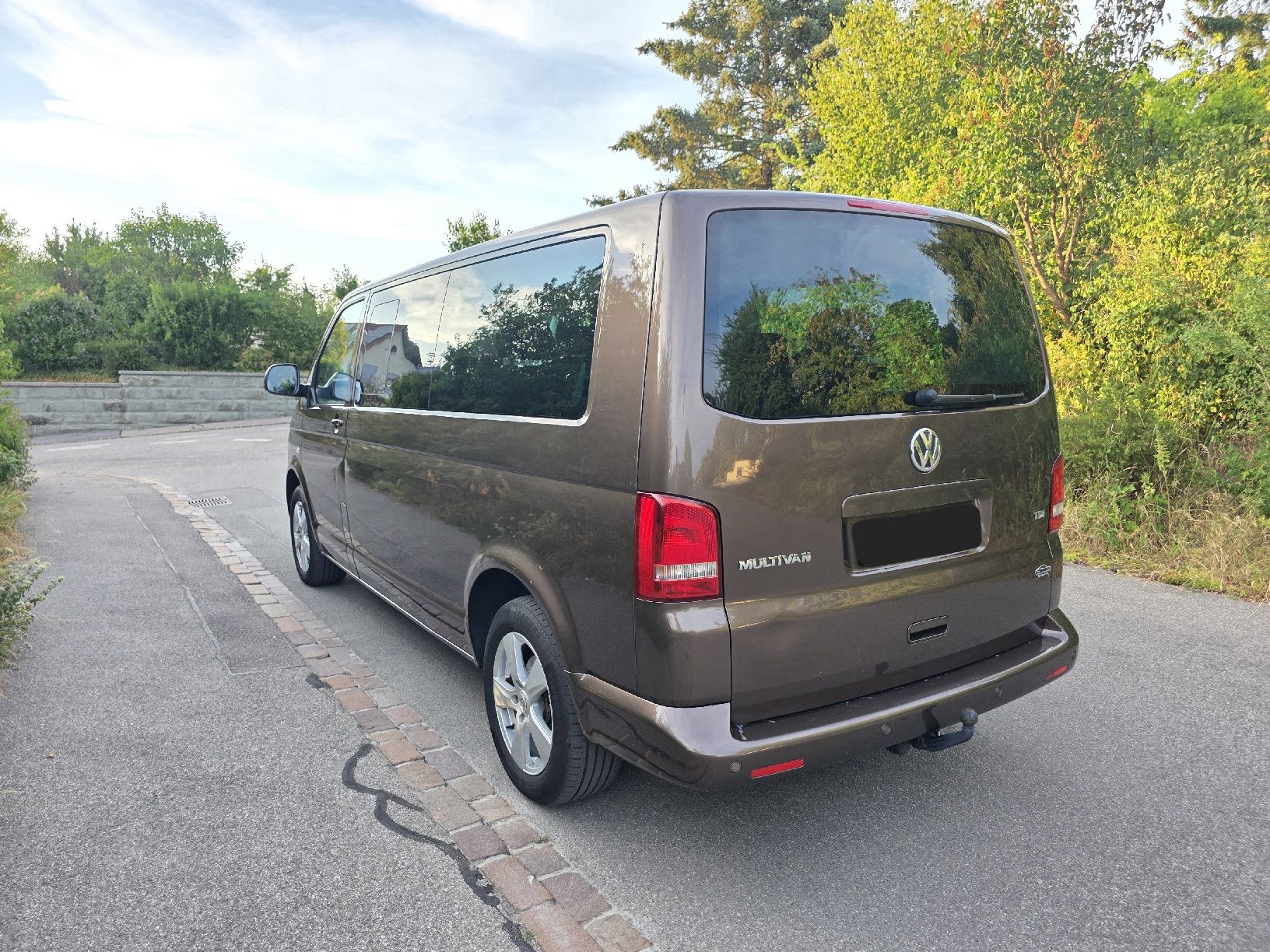 VW Autos: VW T5 Multivan 2.0 TDI Highline Automat – D'occasion à Kerzers par CarDeal. 3