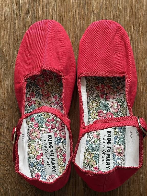 Scarpe da donna: Scarpe Kung Fu Mary – Usato da Monteggio venduto da Barbaglo 3