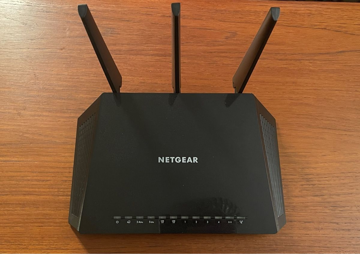 Netgear Modems & Router: NETGEAR AC1900 ROUTER Model No R6800 – Gebraucht aus Zürich von