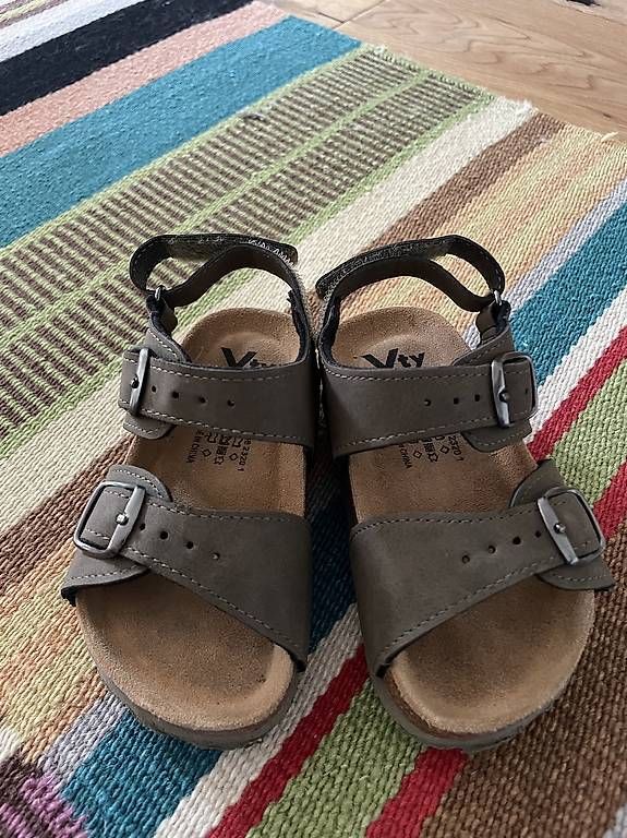 Scarpe per ragazzi: Sandali Bambino – Usato da Stabio venduto da Chri__Sta