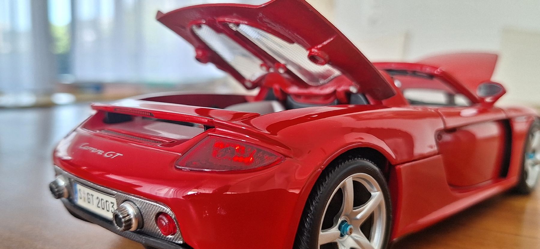 Carrera Voitures modèles: Poesche Carrera GT 1:18 – Neuf avec emballage d'origine à Brugg AG par bacbac5757 7