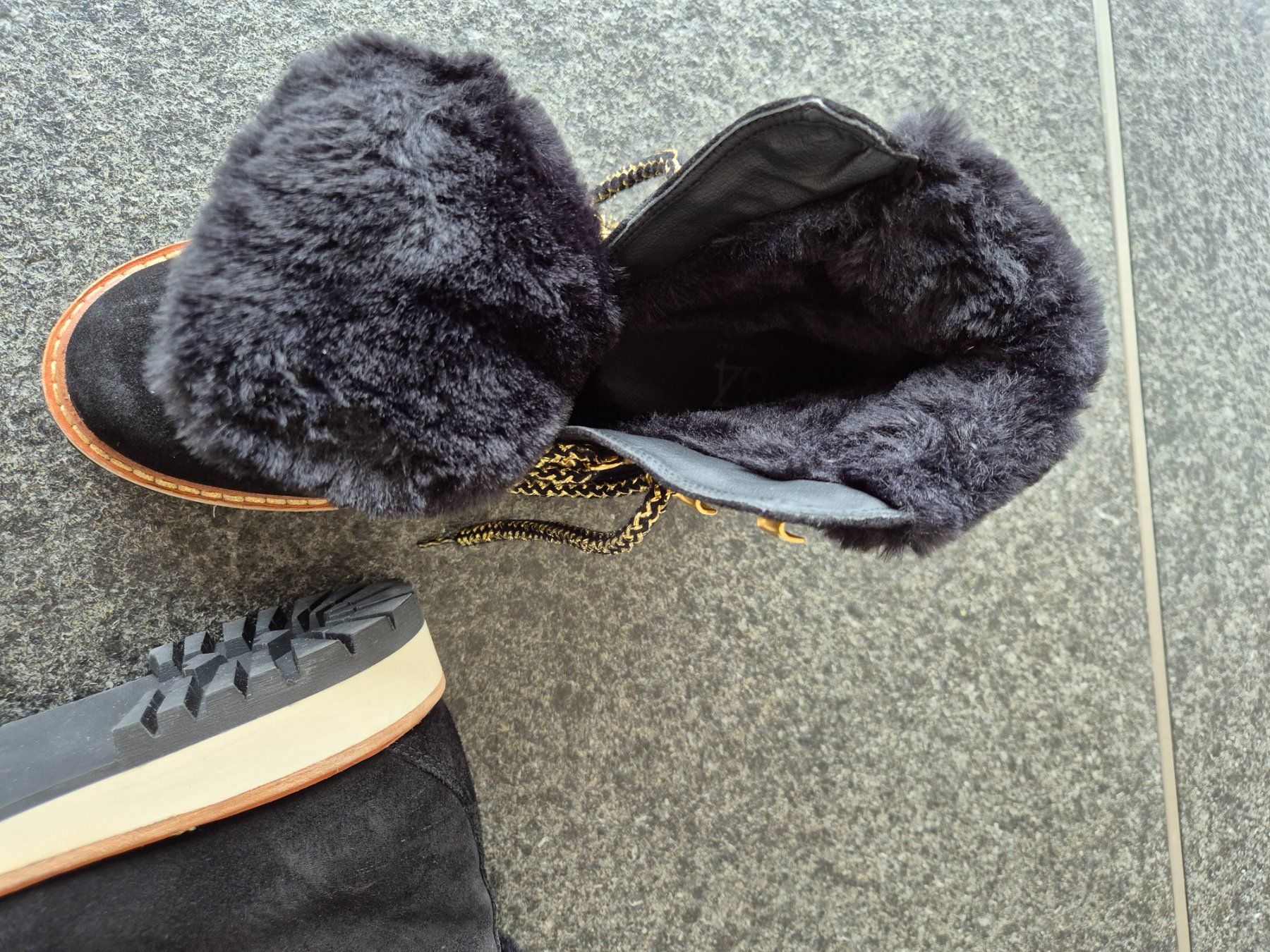 Walder Scarpe da donna: Wildleder Winterstiefel – Nuovo (secondo la descrizione) da Lütisburg venduto da urbsus 9