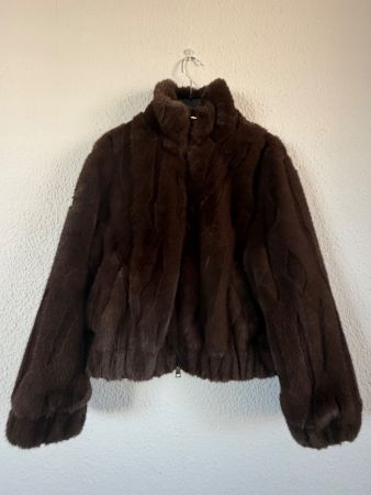 Veste courte en fausse fourrure marron Liu Jo – Taille 38
