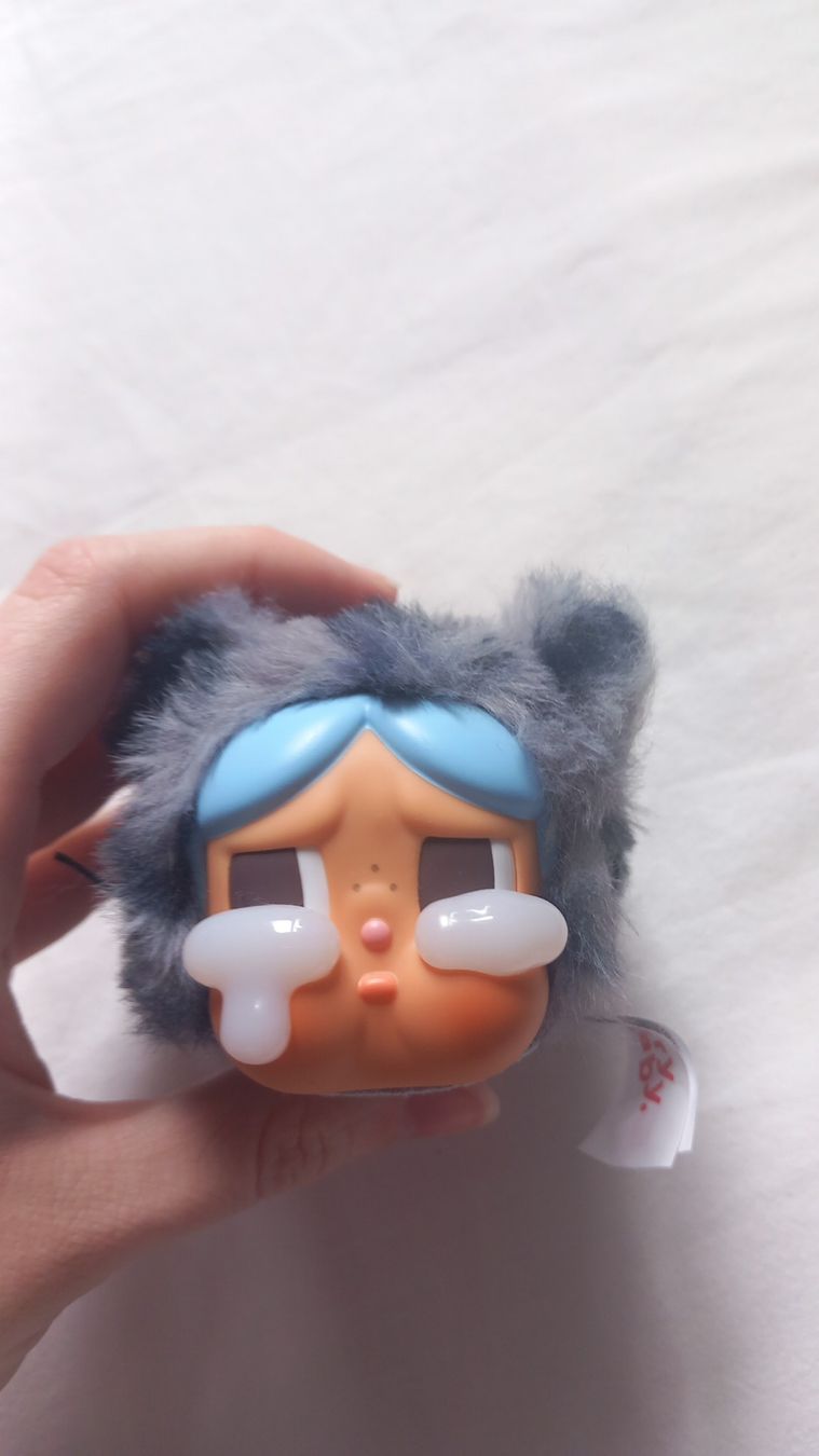 Pop Mart Statuette: Popmart Cry Baby Denim Cutie – Usato da Bex venduto da aud_cy2l