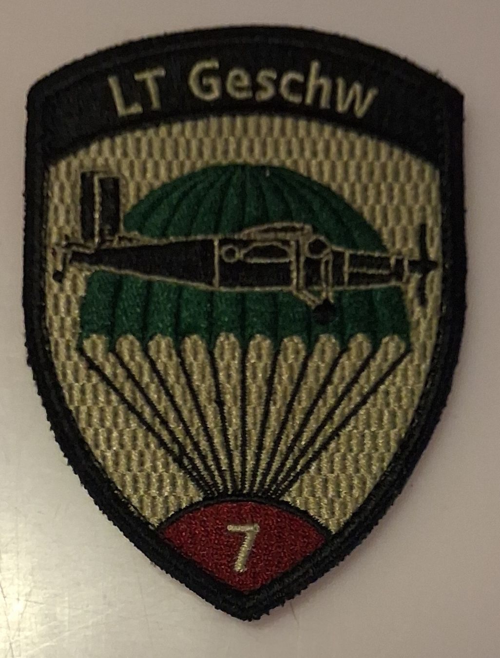 Schweizer Armee Plaketten & Abzeichen: Abzeichen LT Geschw 7 Fallschirmjaeger – Gebraucht aus Derendingen von Nellino01