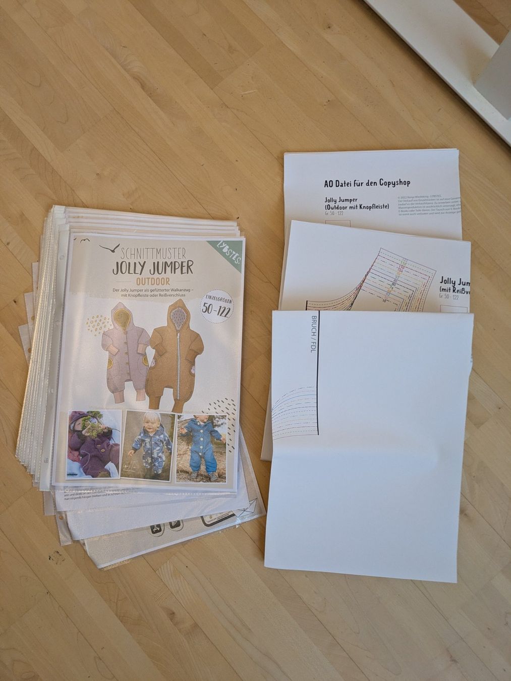 Schnittmuster: Schnittmuster: Outdoor Anzug – Gebraucht aus Bern von Puzzling_Mom
