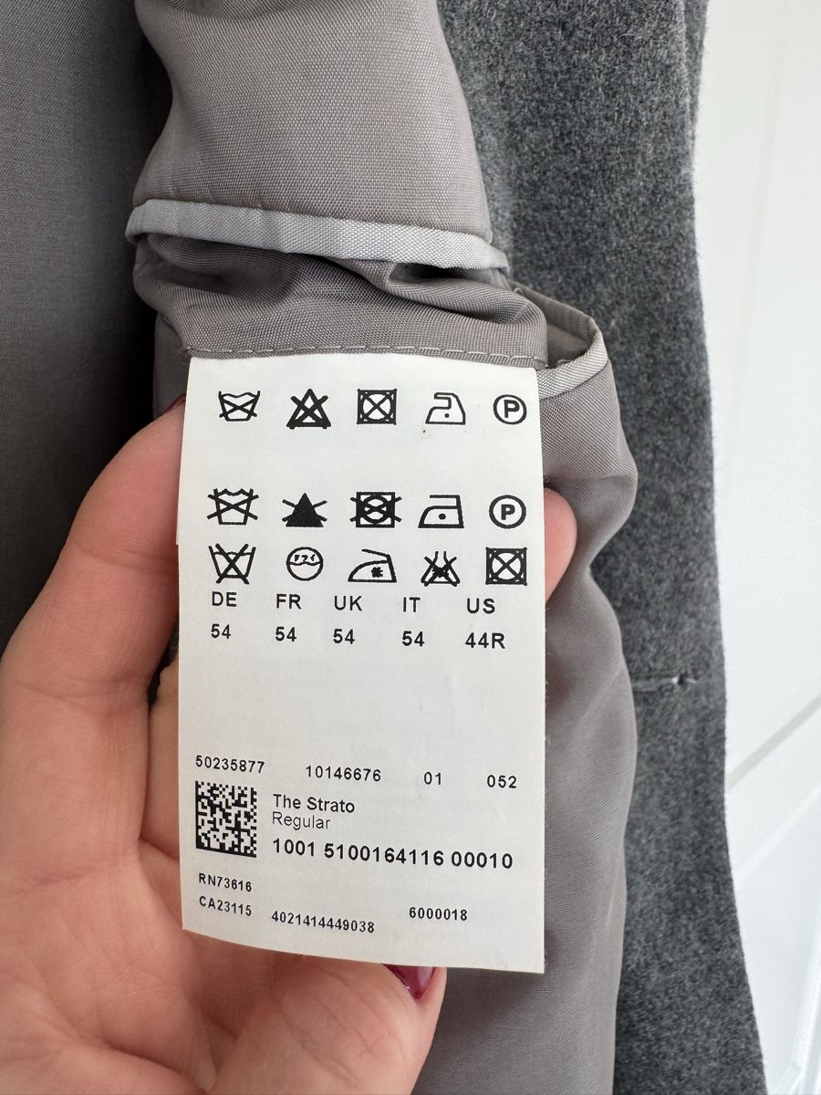 Hugo Boss Cappotti: Klassischer Hugo Boss Herrenmantel – Nuovo (secondo la descrizione) da Bern venduto da JulsBen 2