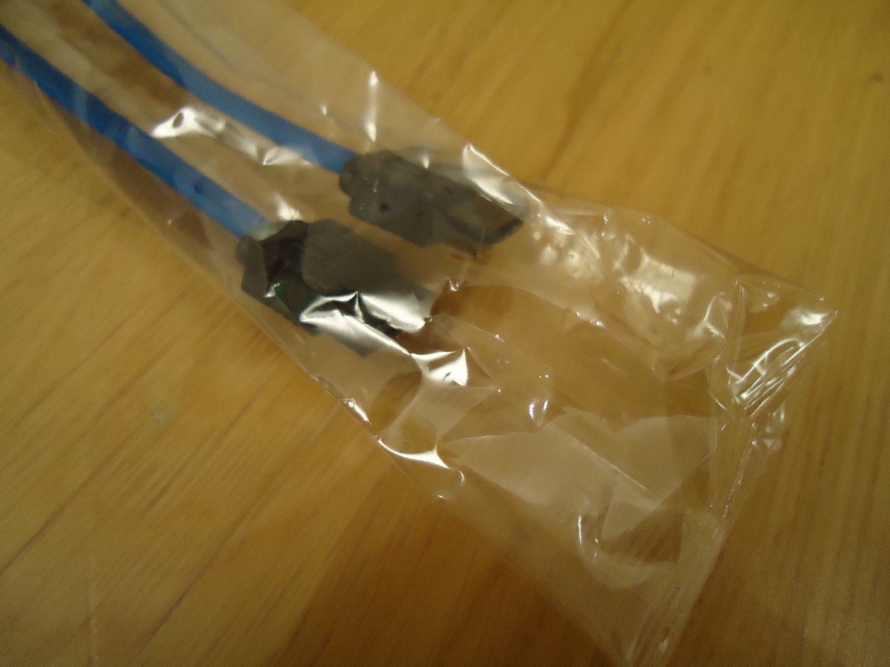 Kabel: S-ATA Kabel neu und OVP 10cm – Neu und originalverpackt aus Emmenbrücke von BlSi 1
