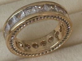 Luxus Elegante gr.18/8 Ring Zirkonia Memoire Goldfarben