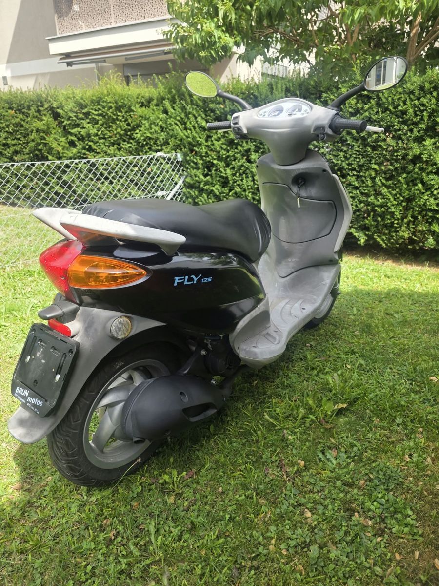 Piaggio Scooters: PIAGGIO FLY 125 CC – D'occasion à Winterthur par Fabio_46 2