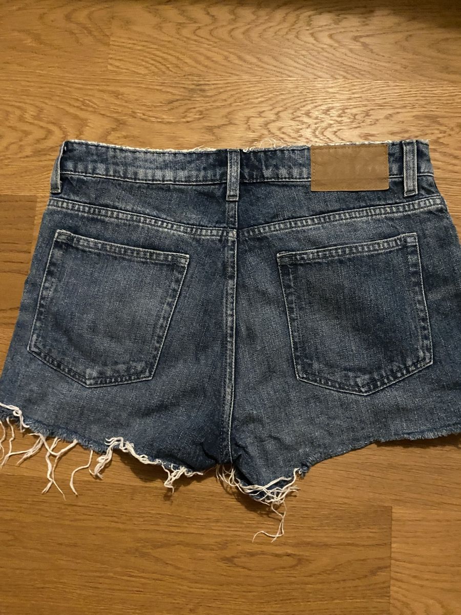 Pantaloni: Shorts – Usato da Luzern venduto da oli_6x2r 2