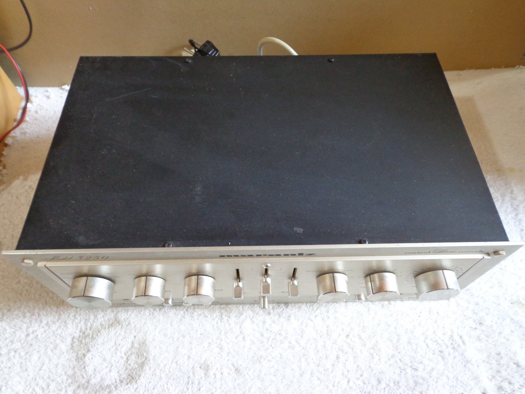 Marantz Amplificatori: Marantz Model 3250 Control Stereo Console Vorverstärker – Usato da Ligornetto venduto da Faffarel 1