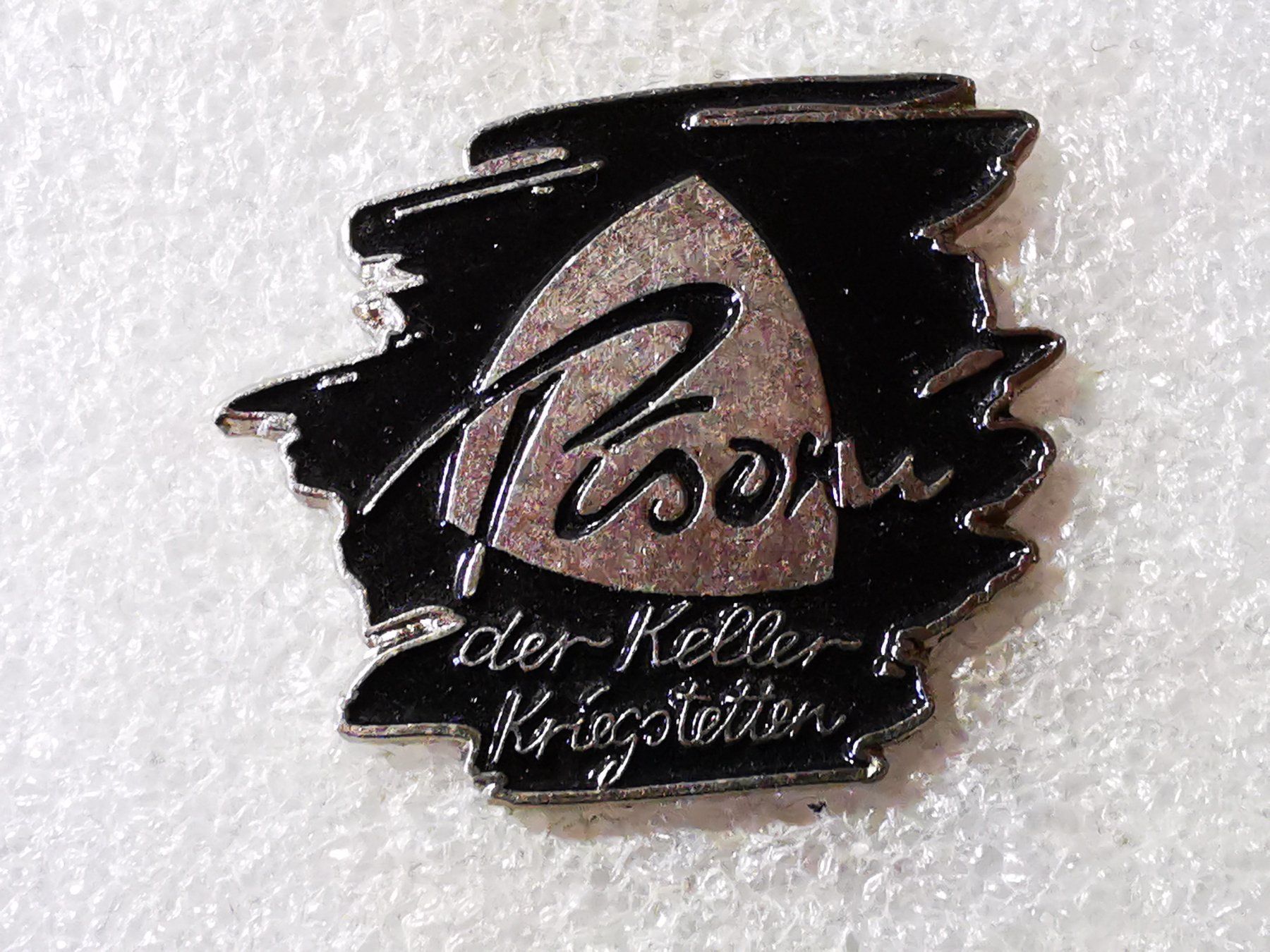 Placchette & Badge: Ansteckpin 88: Der Keller Kriegstetten – Usato da Oppligen venduto da Pin-Fall-Shop