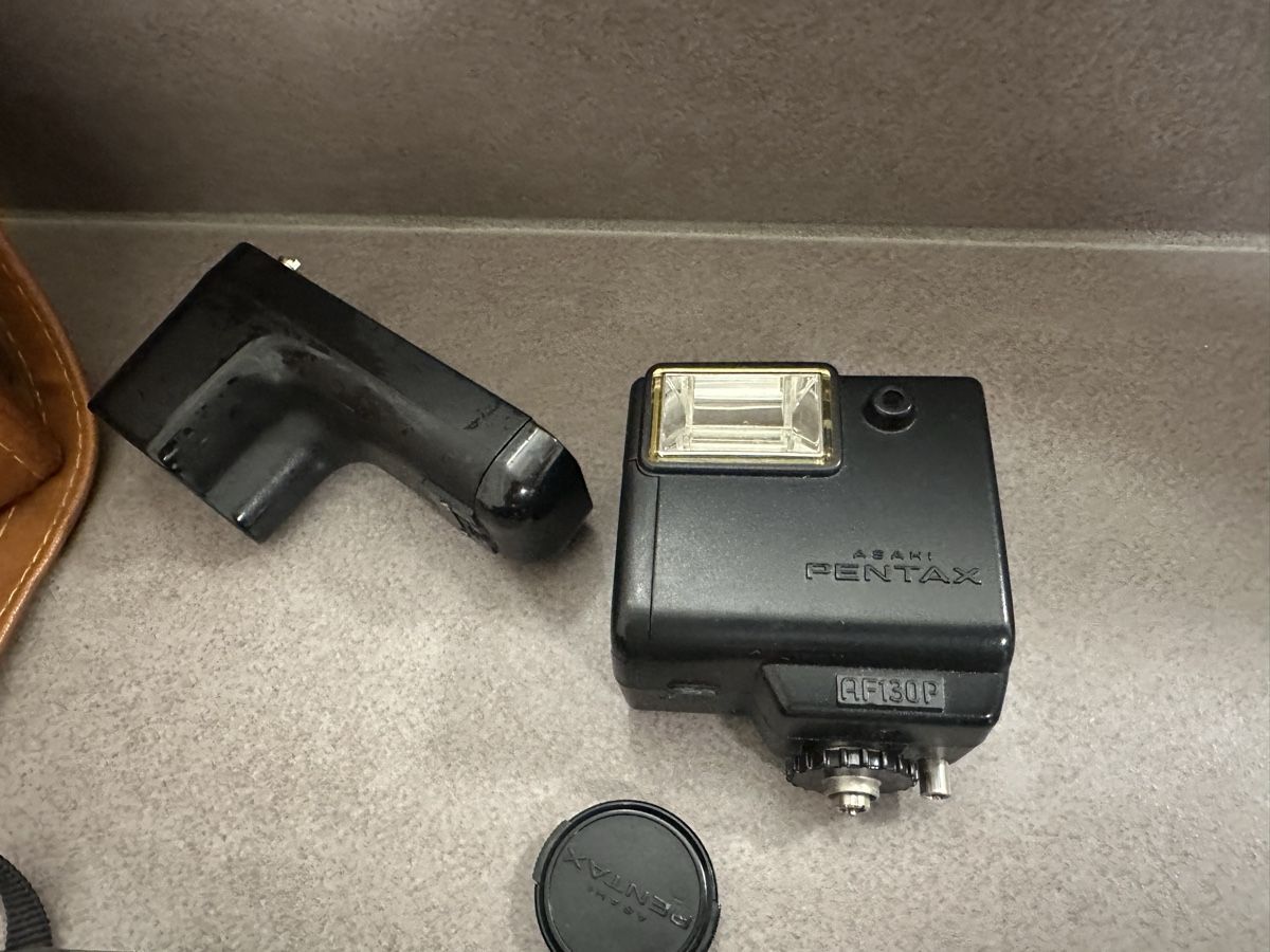Pentax Fotocamera: Pentax Auto 110 Super Kamera Set mit 3 Linsen und Blitz! – Usato da Ebikon venduto da Gaenggeliwaar 5