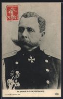General von Rennenkampf in Uniform im Po