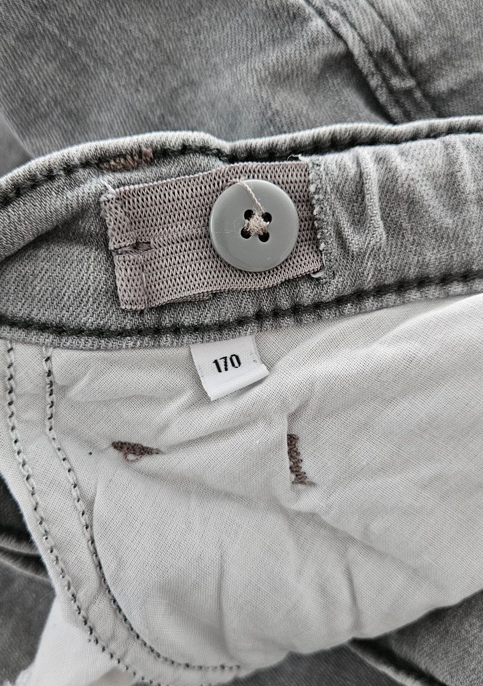 C&A Pantaloni: Graue Jeans - Top Zustand, Grösse 170 – Usato da Aadorf venduto da Speco69 4