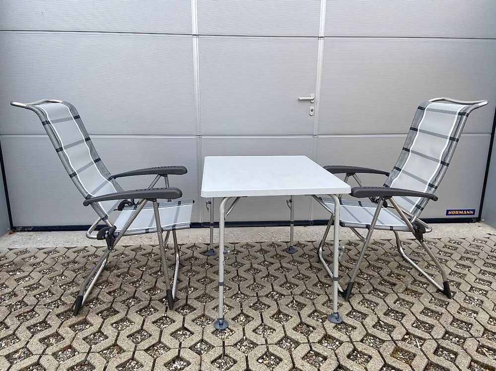 Stühle: Campingstühle mit Campingtisch – Gebraucht aus Leuzigen von Doppelrad