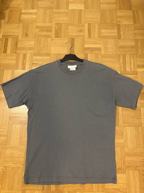 T-shirt: T-Shirt in Grau – Usato da Schaffhausen venduto da jan_pzd5