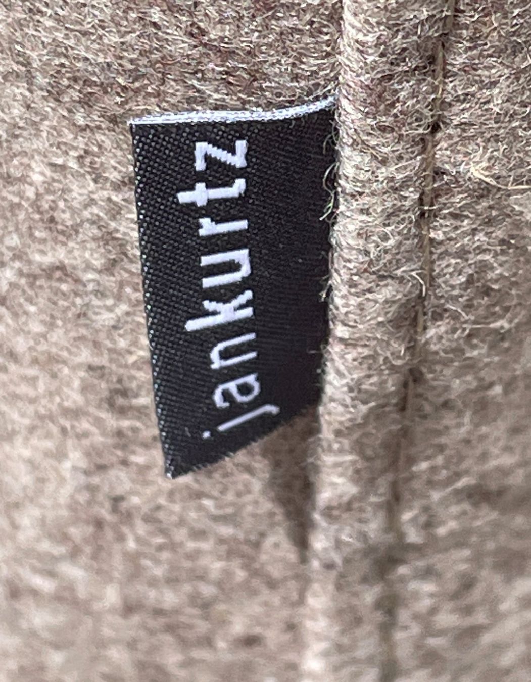 Poltrone: Sessel Augus von jankutz – Nuovo (secondo la descrizione) da Chur venduto da elifornico 3