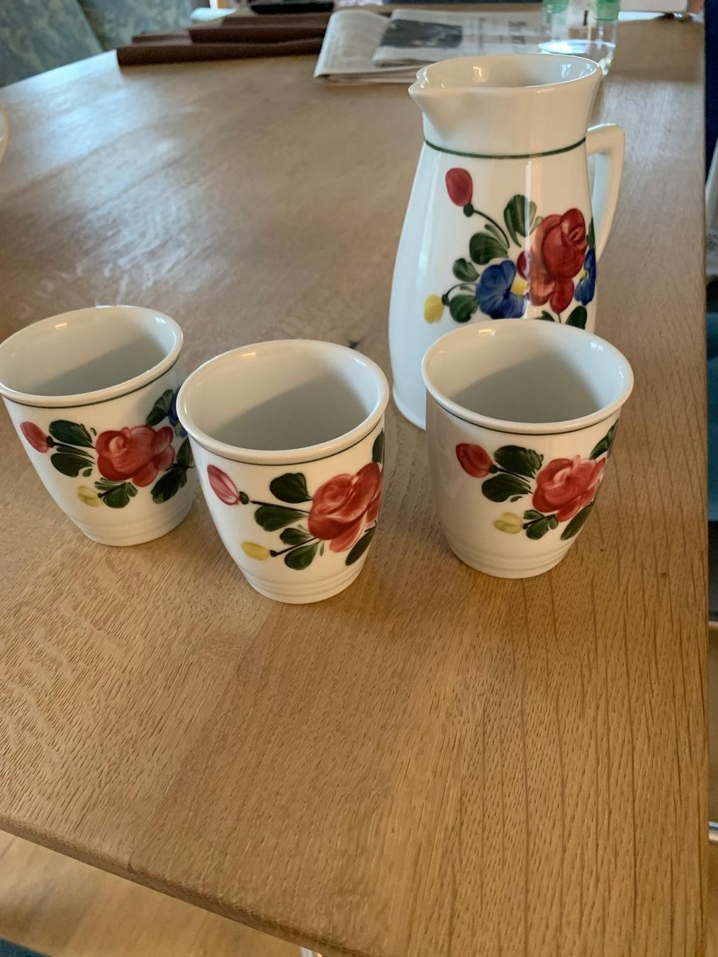 Set di piatti: 4 Teiliges Teeset – Usato da Grossdietwil venduto da fab_8bdy 1