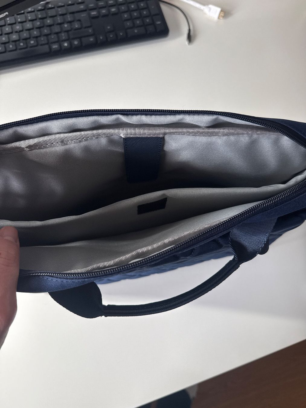 Sacs: NEW Laptoptasche / Notebooktasche – D'occasion à zug par MollyMoo28 1