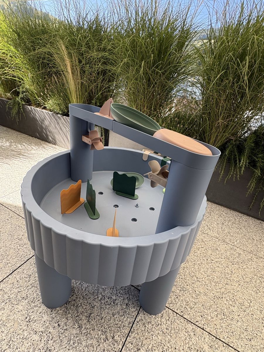 Liewood Spielzeuge: Liewood sepp Water play table  – Neu (gemäss Beschreibung) aus Siebnen von Zuzana.lat 1