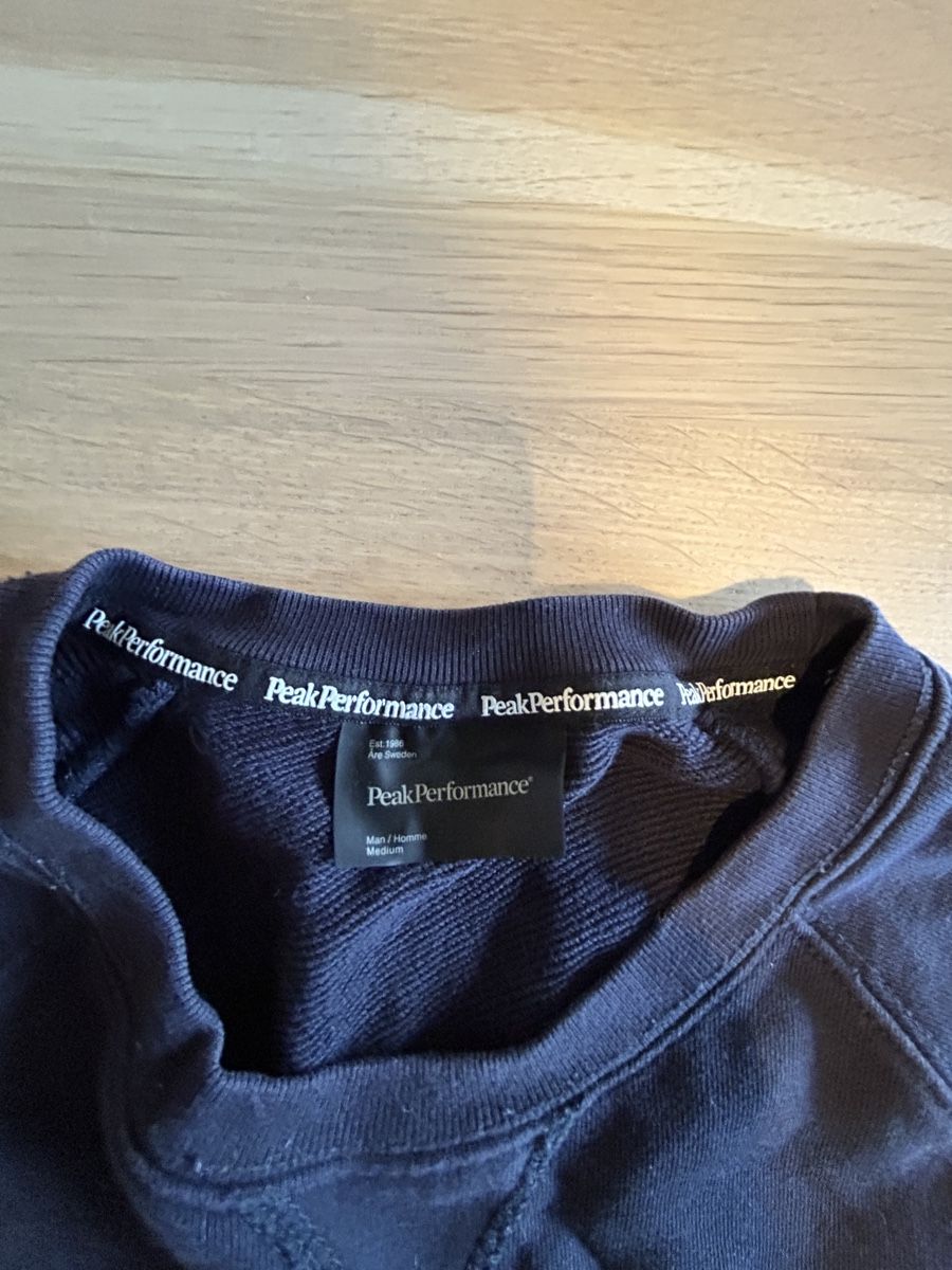 Peak Performance Pullover & Sweatshirts: Peak Performance Pullover Herren Grösse M guter Zustand – Gebraucht aus Bern von dyl_2y87 1