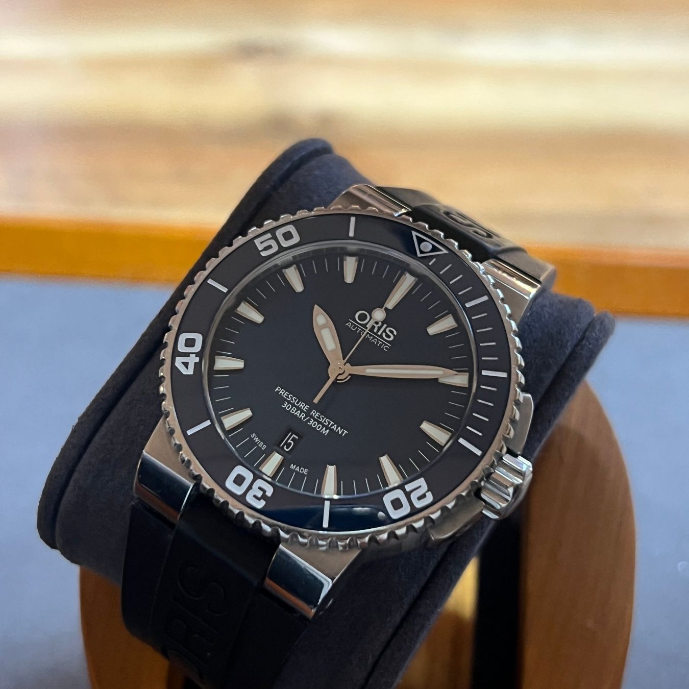 Oris Montres: Oris Aquis Date Automatic Black Dial 7653 – D'occasion à Carouge GE par Watchaser 8