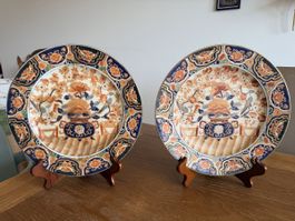 2 Oriental Porcelain Plates Blue Gold's Excellent condition