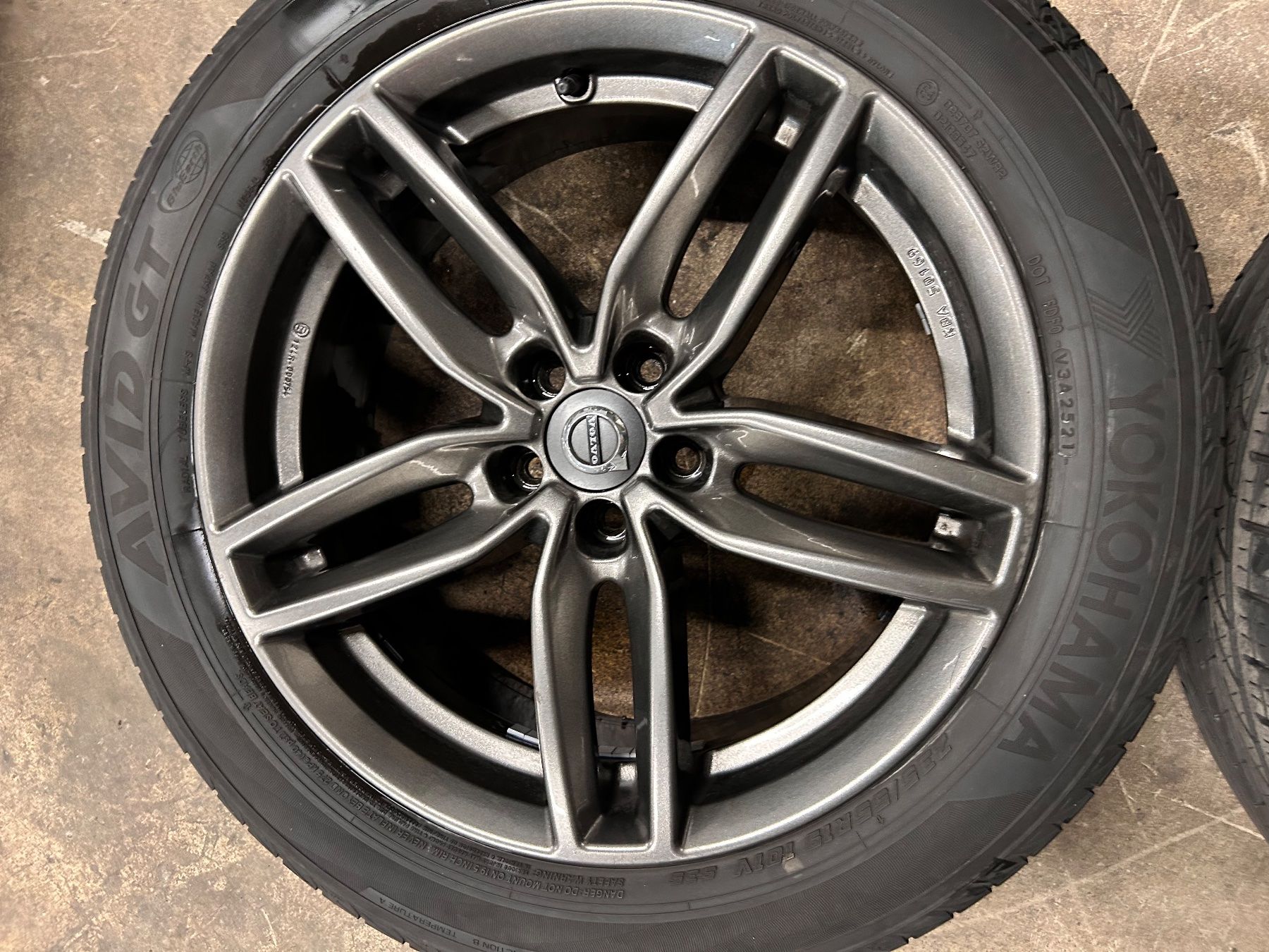Volvo Pneumatici & Ruote complete: Volvo XC 90 Alufelgen – Usato da freienbach venduto da gatuzo 8