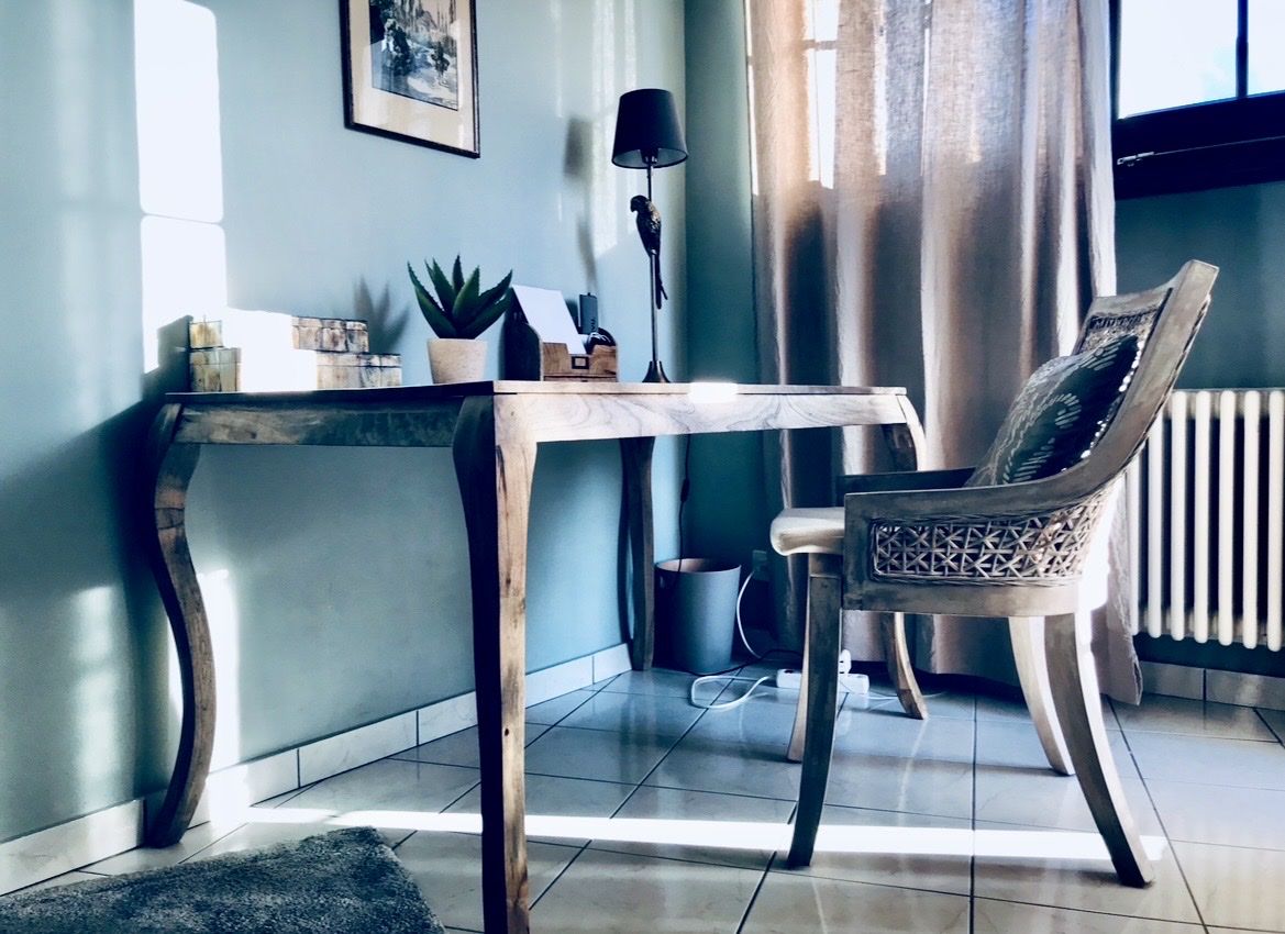 Schreibtische: Tisch Massivholz Mango 135cm – Gebraucht aus Zürich von Budulinek123 1