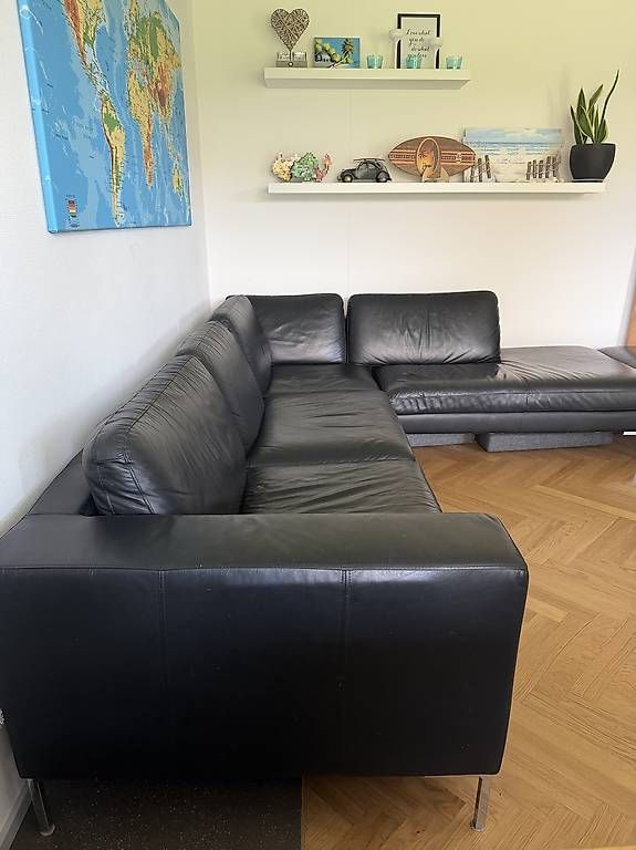 Divani: Grosses Ledersofa schwarz mit Hocker/Erweiterung – Usato da Embrach venduto da touri01 3