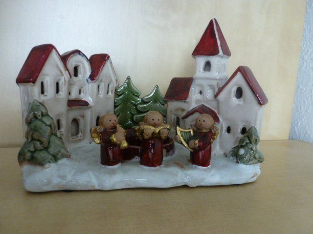 Statuette: Weihnachts-Deko-Dorf – Usato da Luzern venduto da lbreu